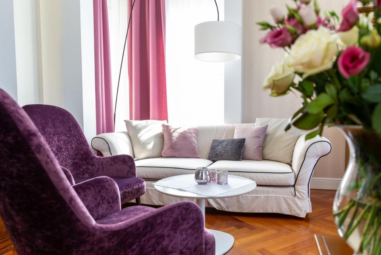 Boutiquehotel Bergvilla (Adults Only) Dafins Bagian luar foto